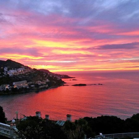 Breathtaking Costabrava Seaview Apartment 5M Beach - Casa Artevida Roses Ngoại thất bức ảnh