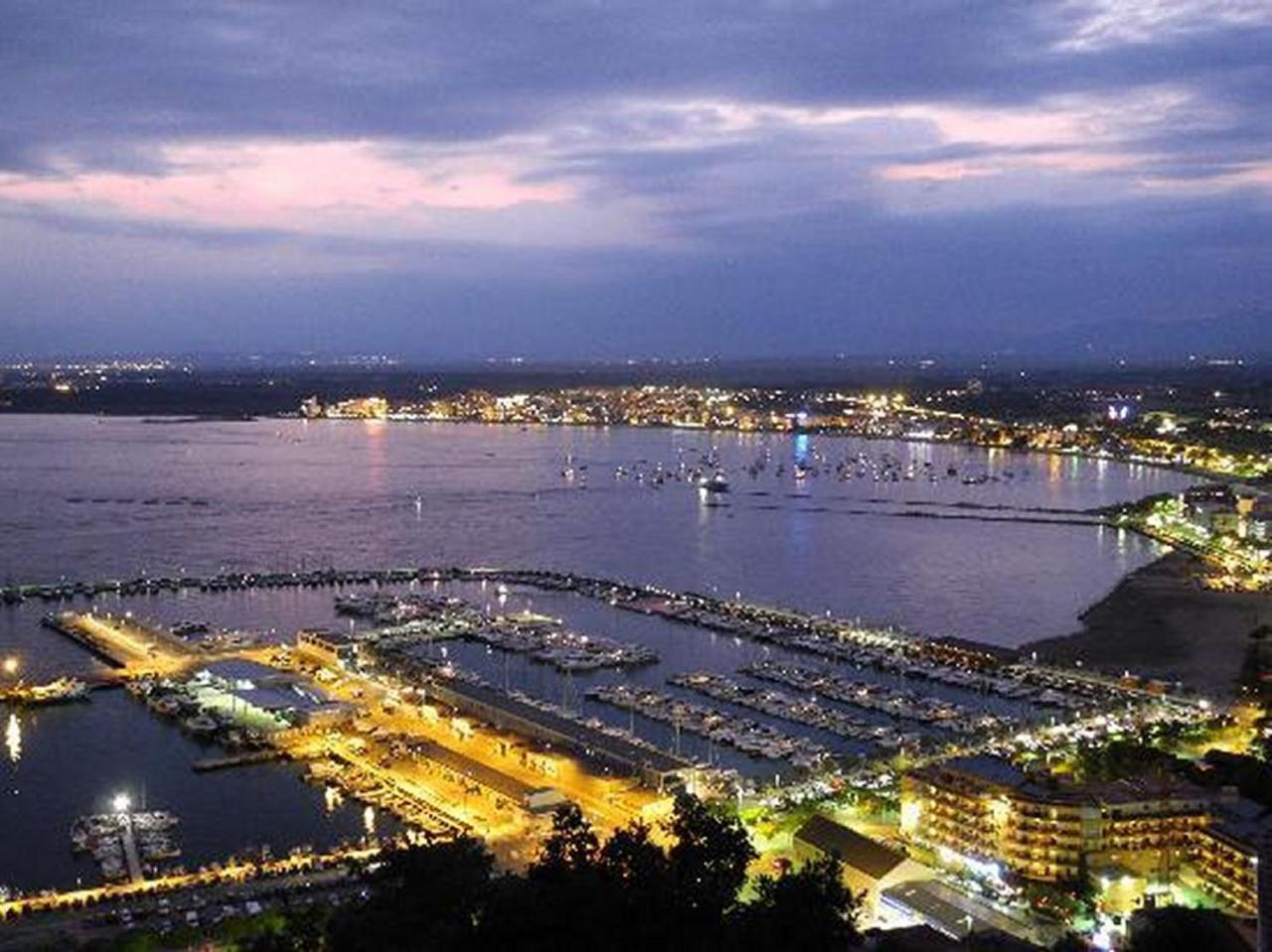 Breathtaking Costabrava Seaview Apartment 5M Beach - Casa Artevida Roses Ngoại thất bức ảnh